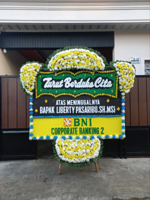 Papan Bunga Duka di Manggis