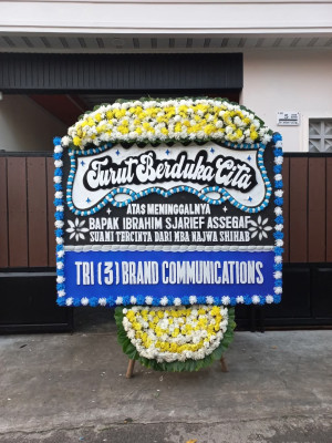 Papan Bunga Duka di Manggis